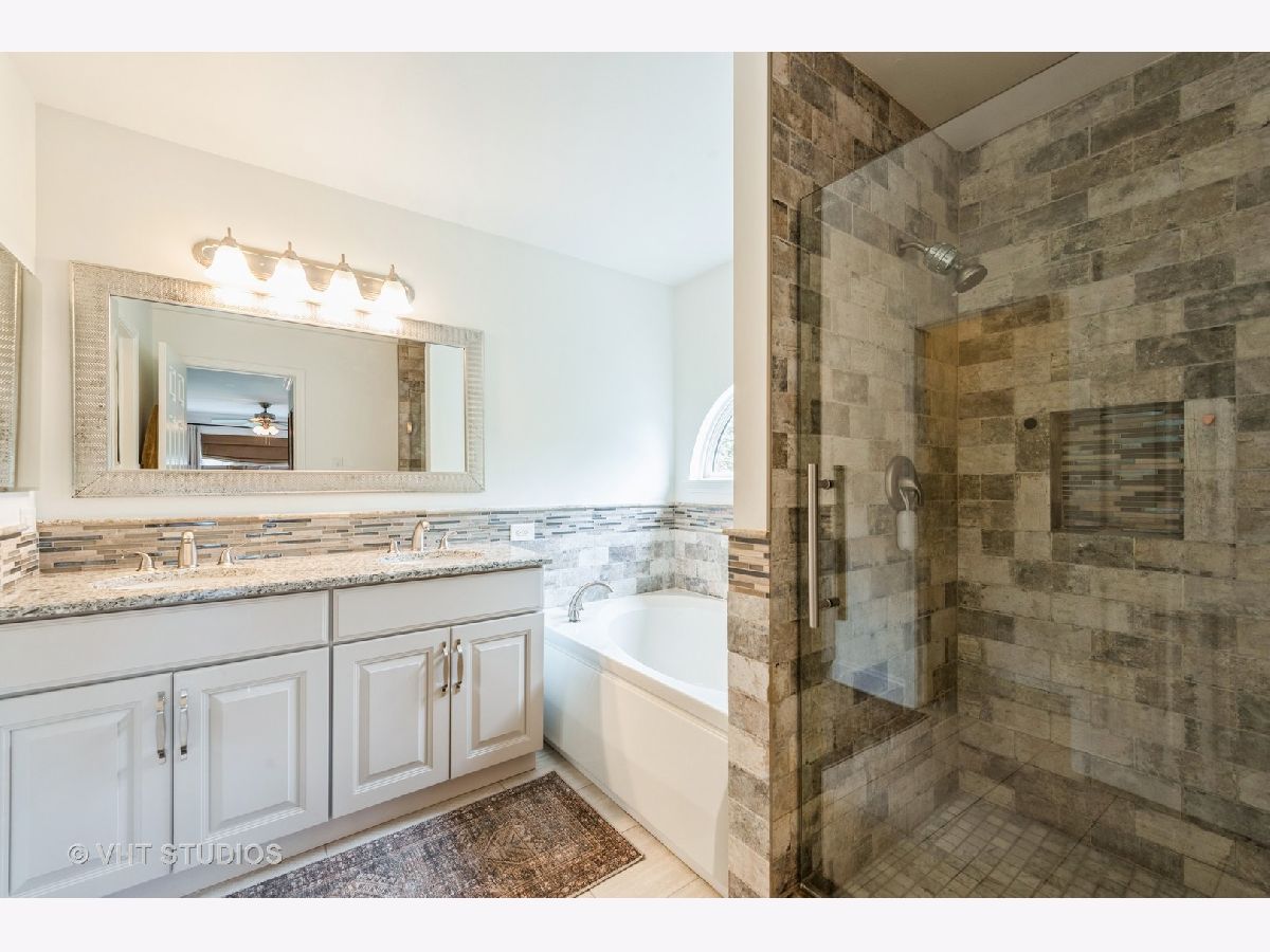Homes Sold Victoria Woods Fox River Grove Illinois, 1148 Victoria