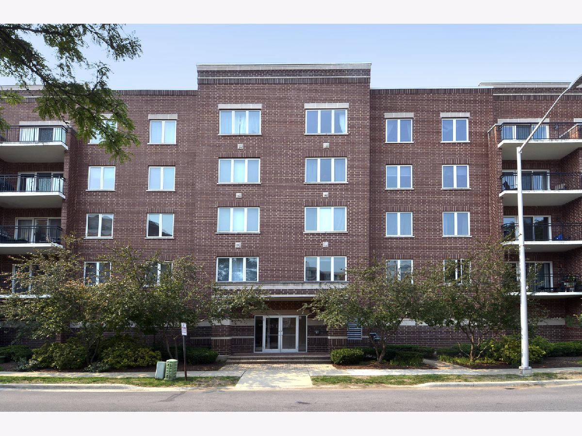 Condominiums Sold River Mill Des Plaines Illinois, 1675 Mill