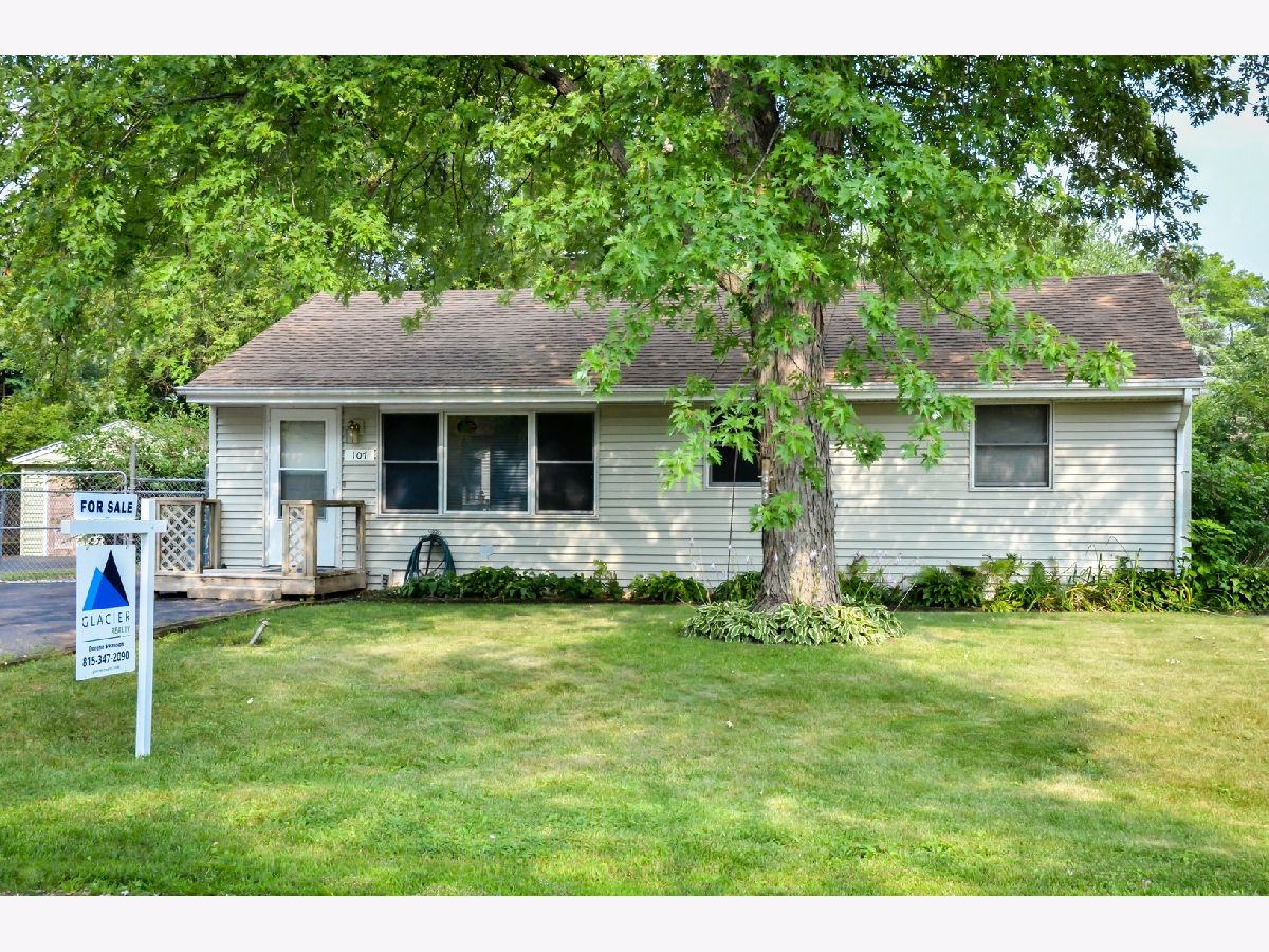 Homes Sold Westmoor Gardens Crystal Lake Illinois, 107 Delaware