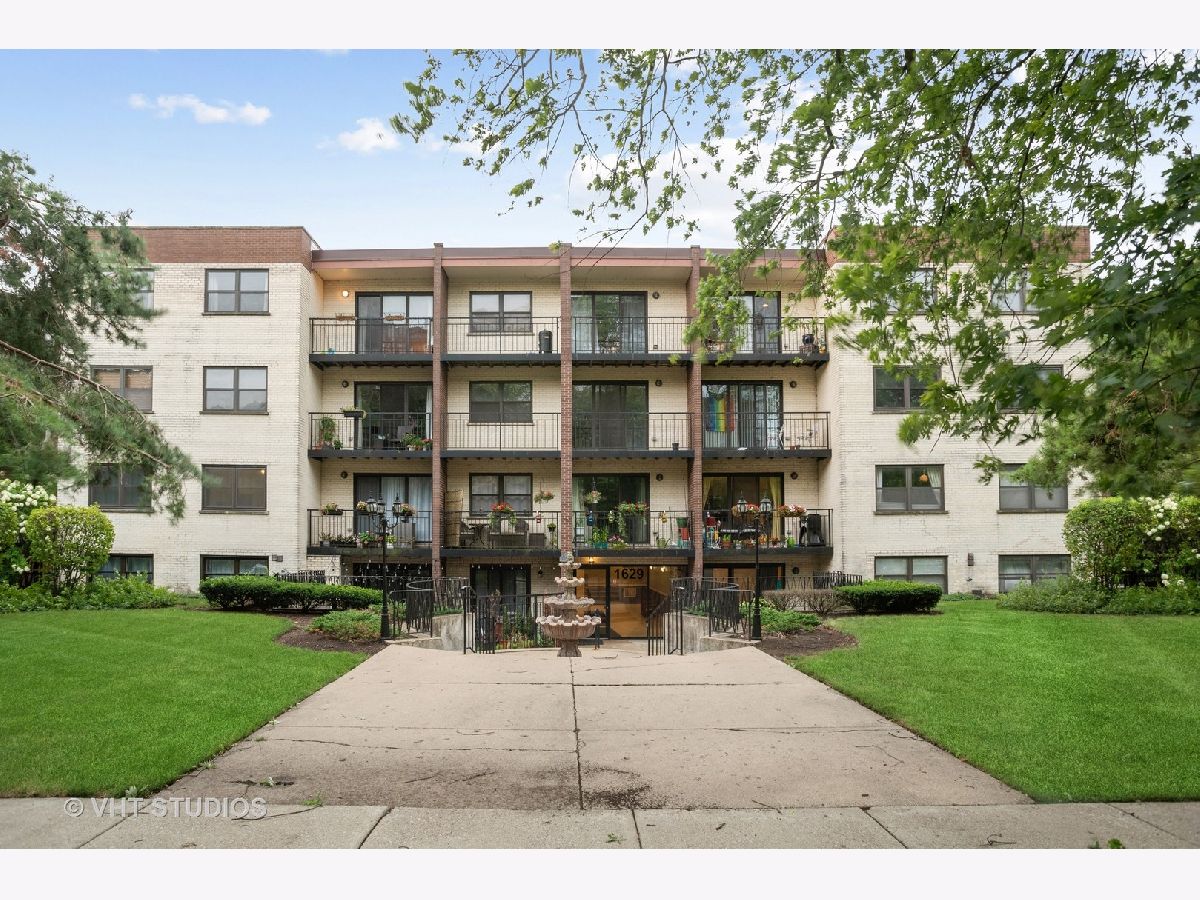Condominiums Sold Sherwin Place Chicago Illinois, 1629 Sherwin