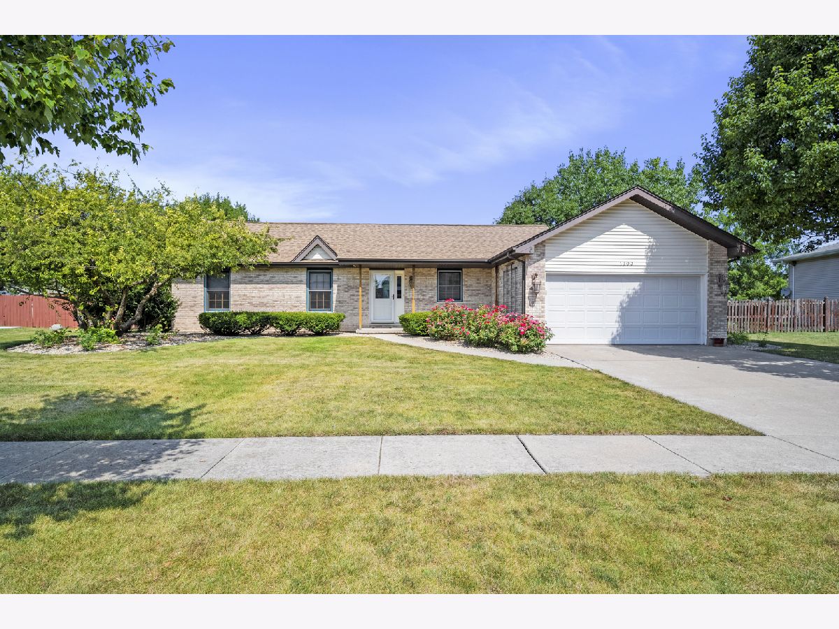 Homes & Condos & Townhomes Sold Bristol Pointe Morris Illinois, 1700 Edgewater