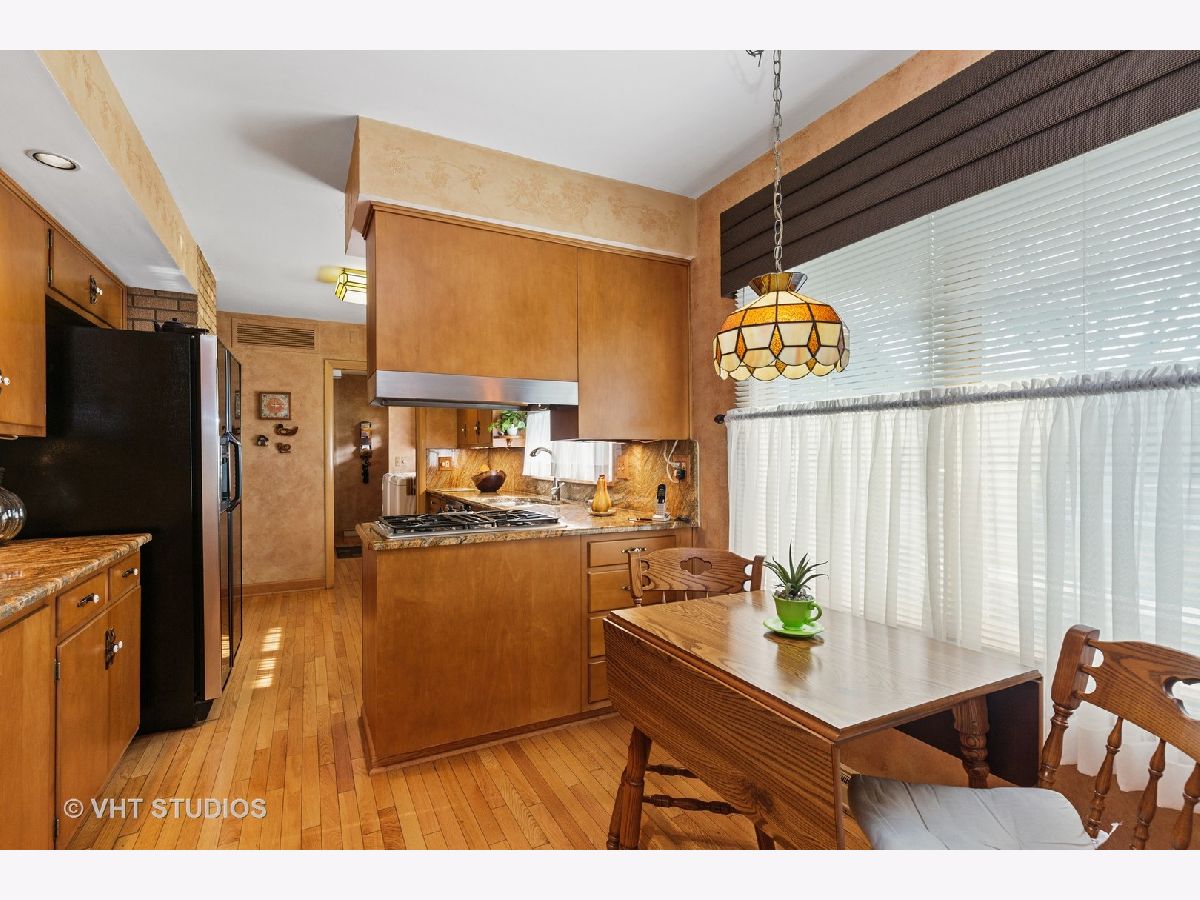 Homes & Condos & Townhomes Sold Wing Park Manor Elgin Illinois, 532 Melrose
