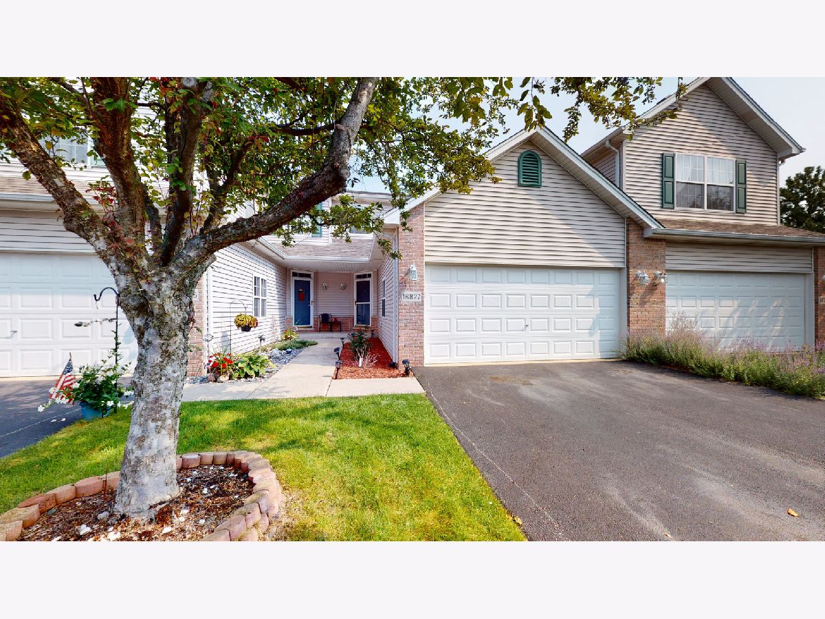 Townhomes Sold Pueblo Point Lockport Illinois, 16827 Sunset Ridge