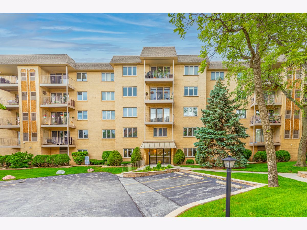 Condominiums Sold Pearson House Des Plaines Illinois, 1436 Thacker