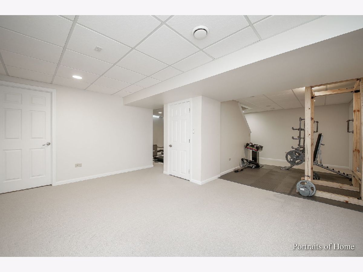 Homes Sold Heritage Glen Carol Stream Illinois, 1057 Woodlake