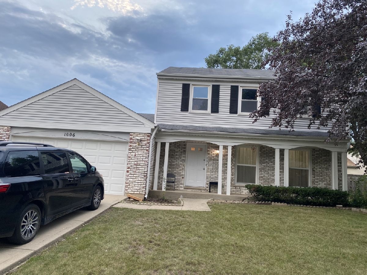 Homes Rented Strathmore Grove Buffalo Grove Illinois, 1006 Chaucer