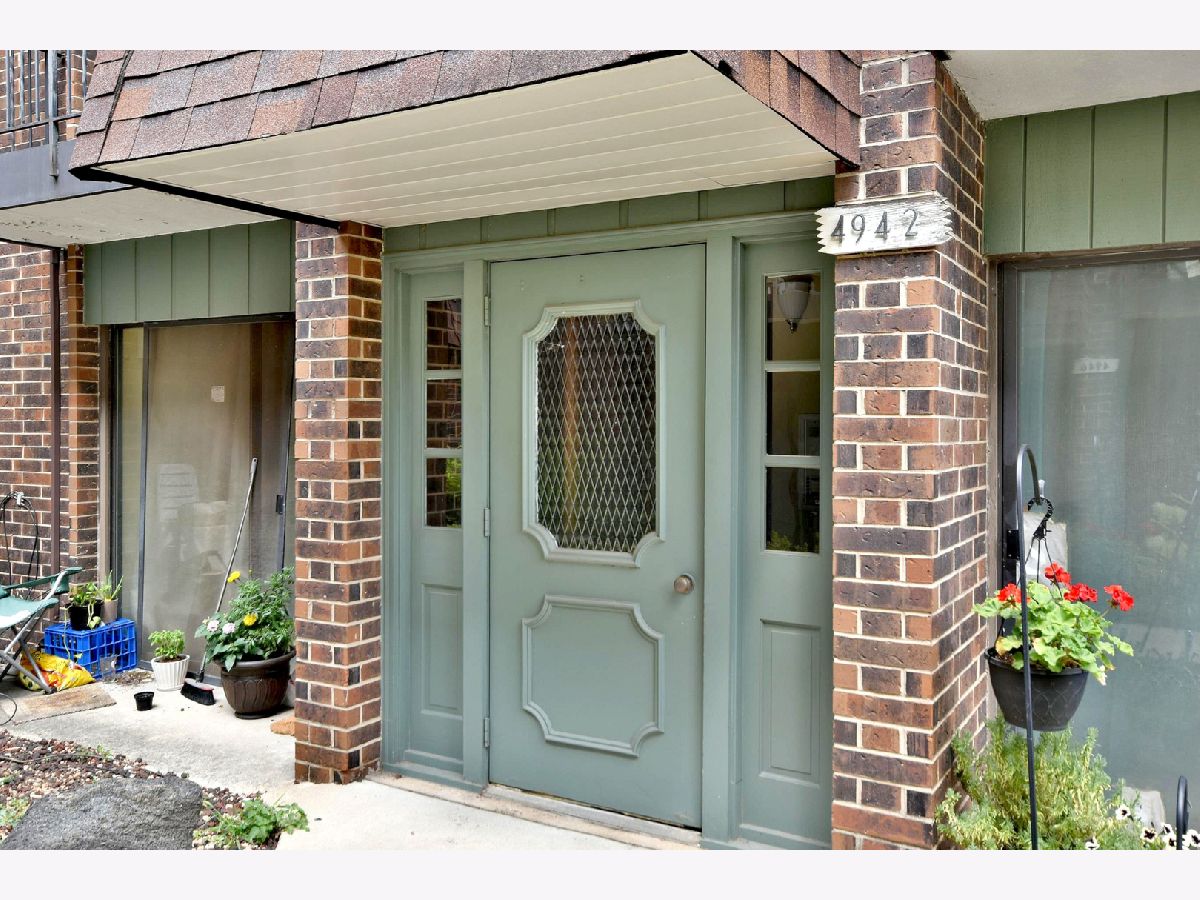 Condominiums Sold Grove Terrace Condos Downers Grove Illinois, 4942 Douglas
