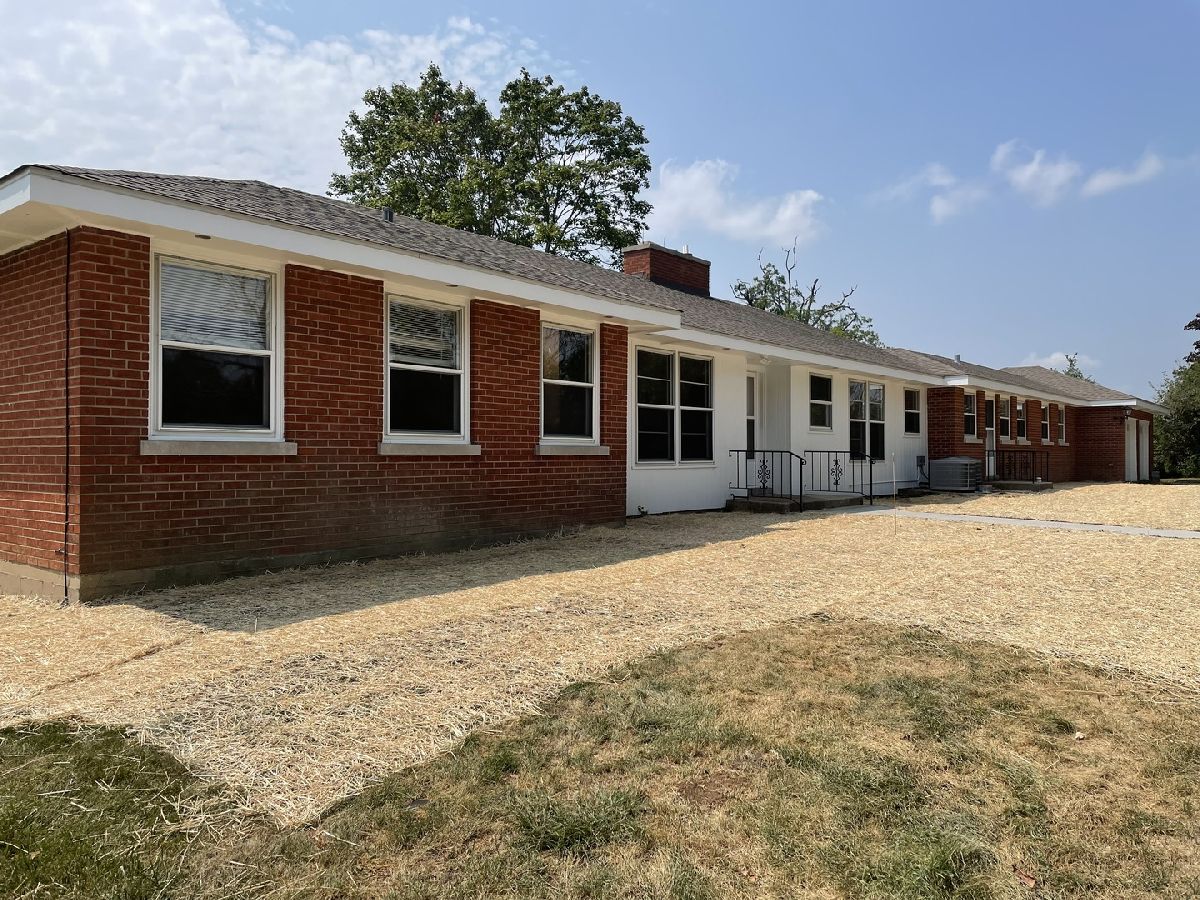 Rented Old Mill Creek Illinois, 40870 Hunt Club