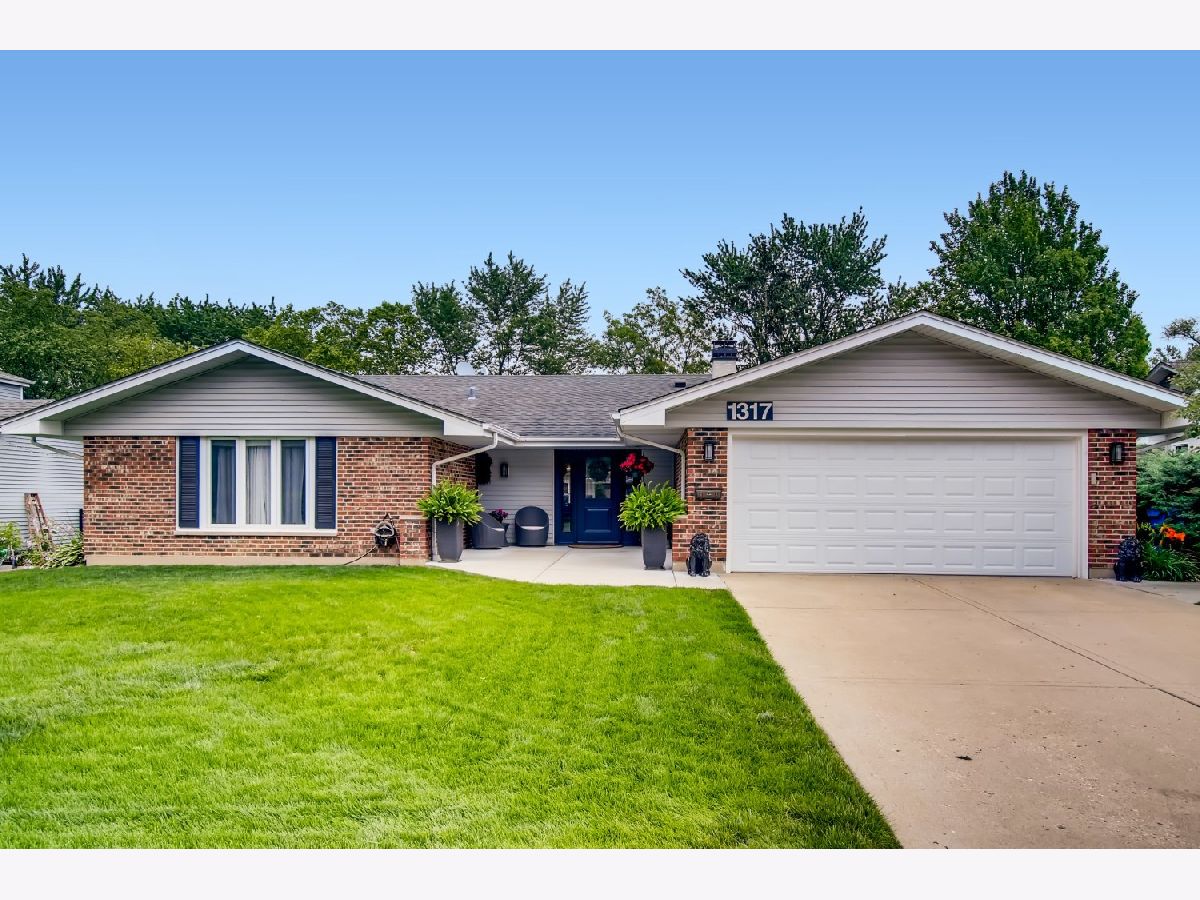 Homes Sold Churchill Schaumburg Illinois, 1317 Churchill