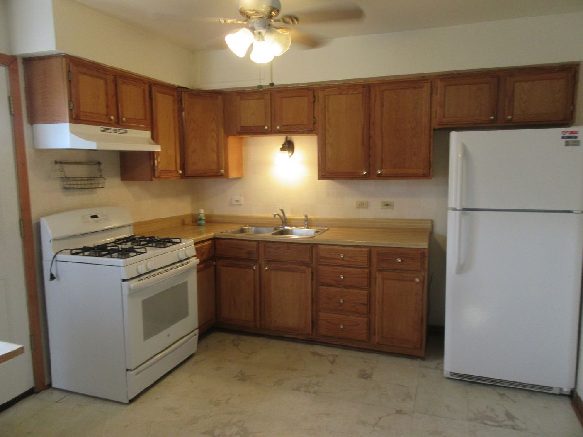 Homes & Townhomes & Condos Rented Crown Estates Elmhurst Illinois, 971 York