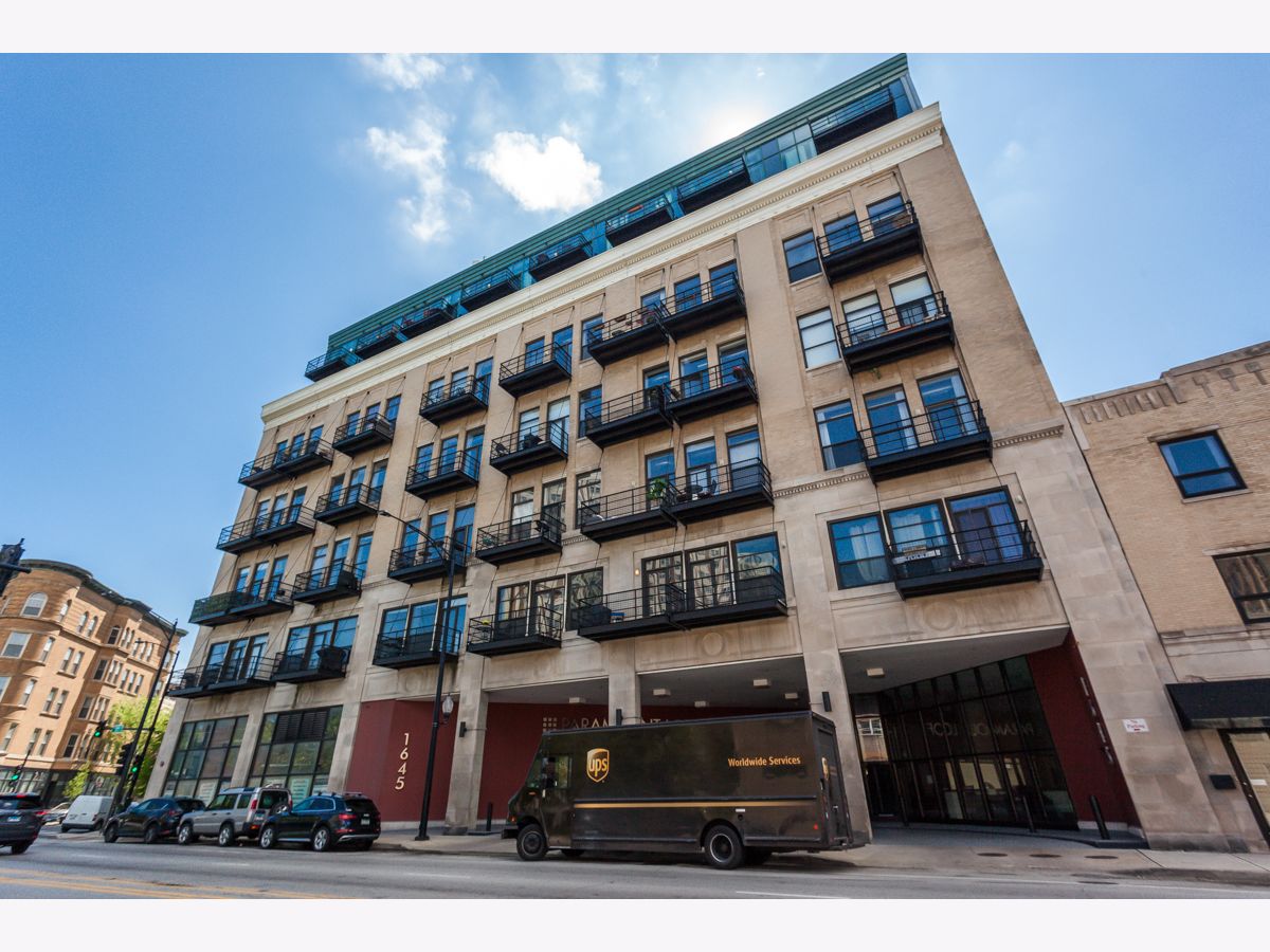 Condominiums Rented Paramount Lofts Chicago Illinois, 1645 Ogden