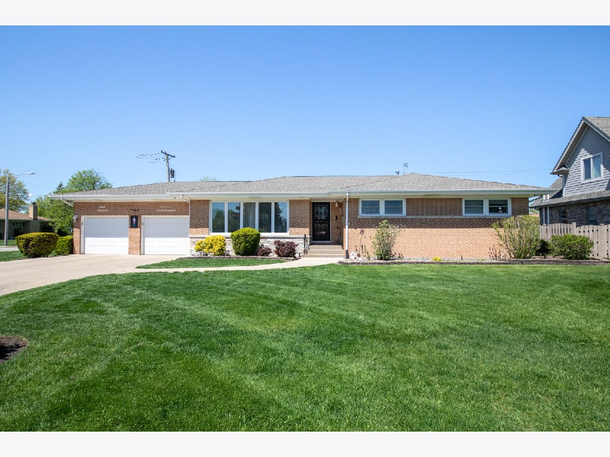  Sold Norwood Park Township Illinois, 7960 Gregory