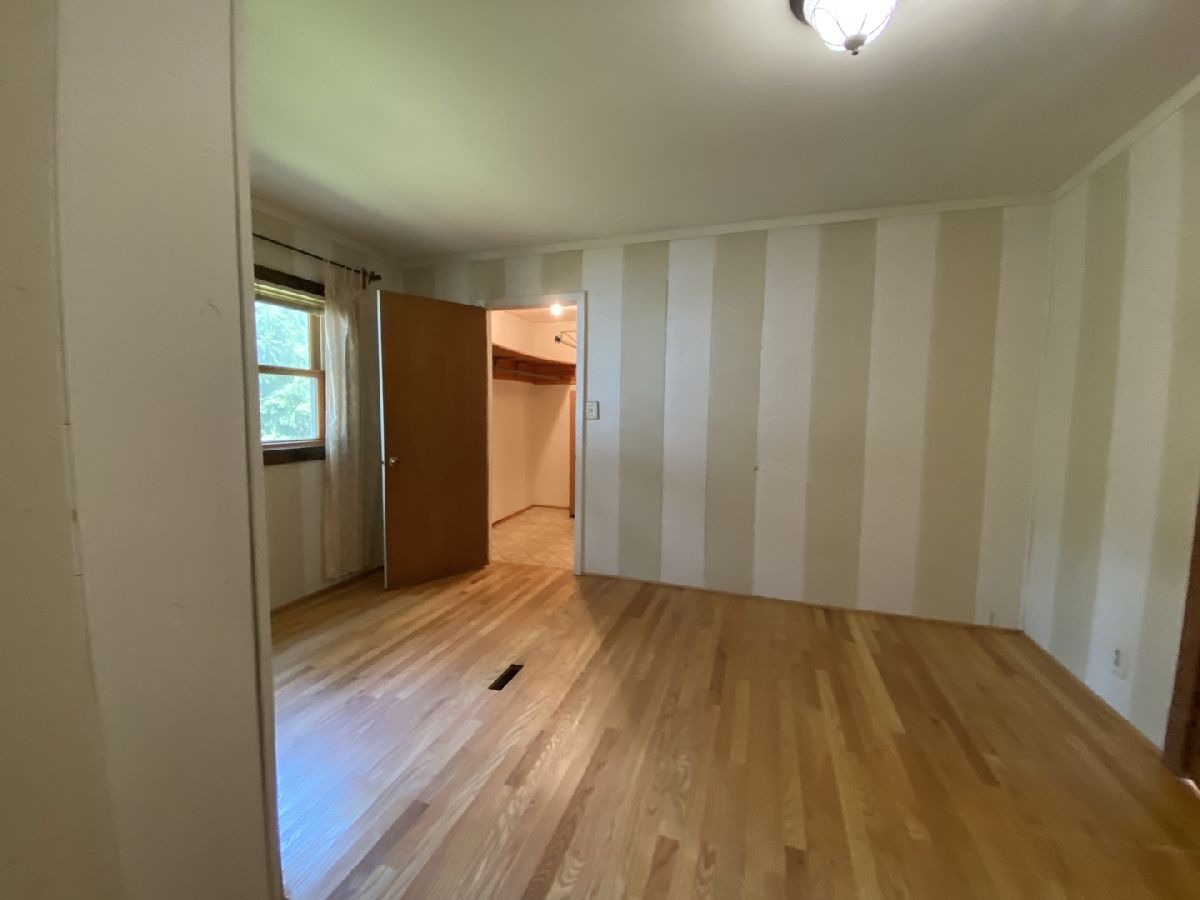 Homes Rented Forest Lake Lake Zurich Illinois, 21316 Burr Oak