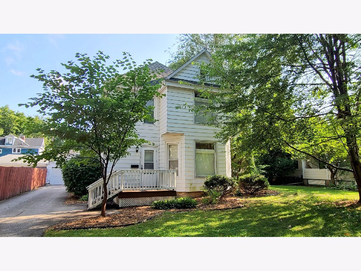 Homes Sold J.g. Clarks Champaign Illinois, 509 White