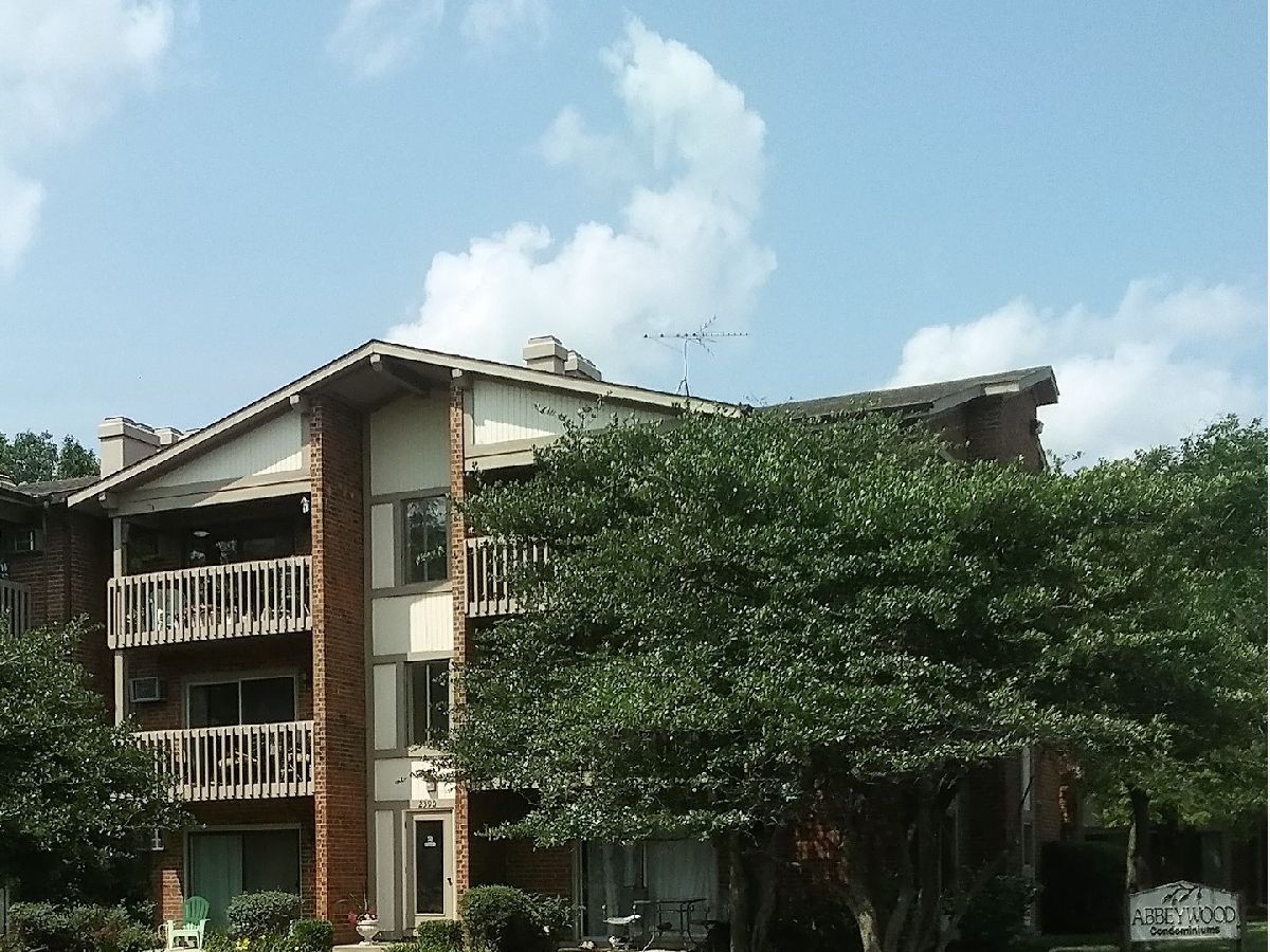 Condominiums Sold Abbeywood Lisle Illinois, 2390 Abbeywood