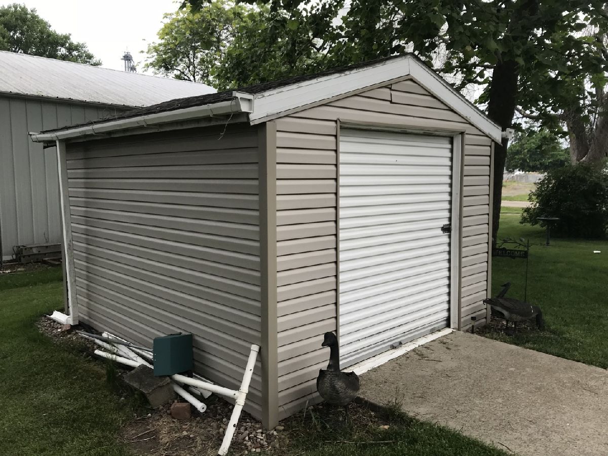  Sold Elliott Illinois, 103 Maple