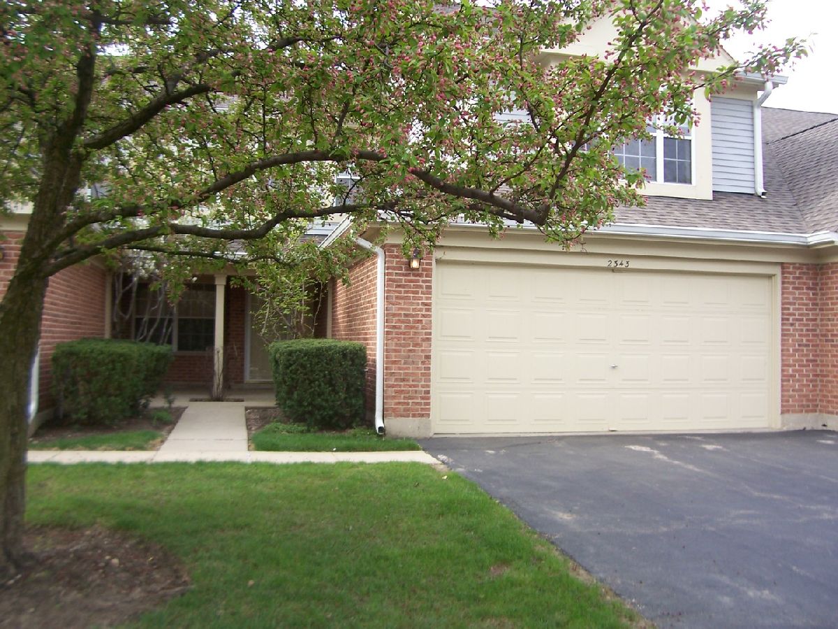 Condos & Townhomes Rented Town Place Schaumburg Illinois, 2343 County Farm