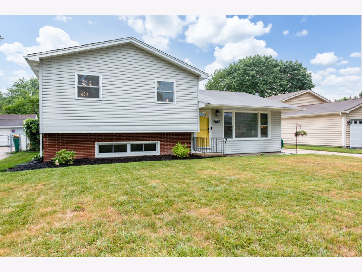 Homes Sold Orchard Gardens Lake Villa Illinois, 37275 Hillside