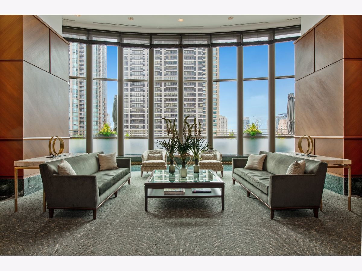 Condominiums Sold Chicago Place Chicago Illinois, 100 Huron