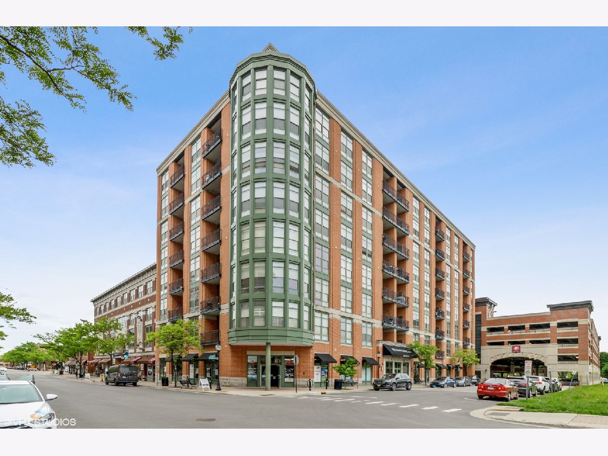 Condominiums Sold Metropolis Arlington Heights Illinois, 1 Highland