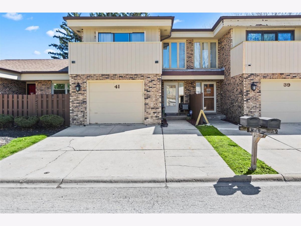 Townhomes Sold Villa Caprell Palos Heights Illinois, 41 Sorrento