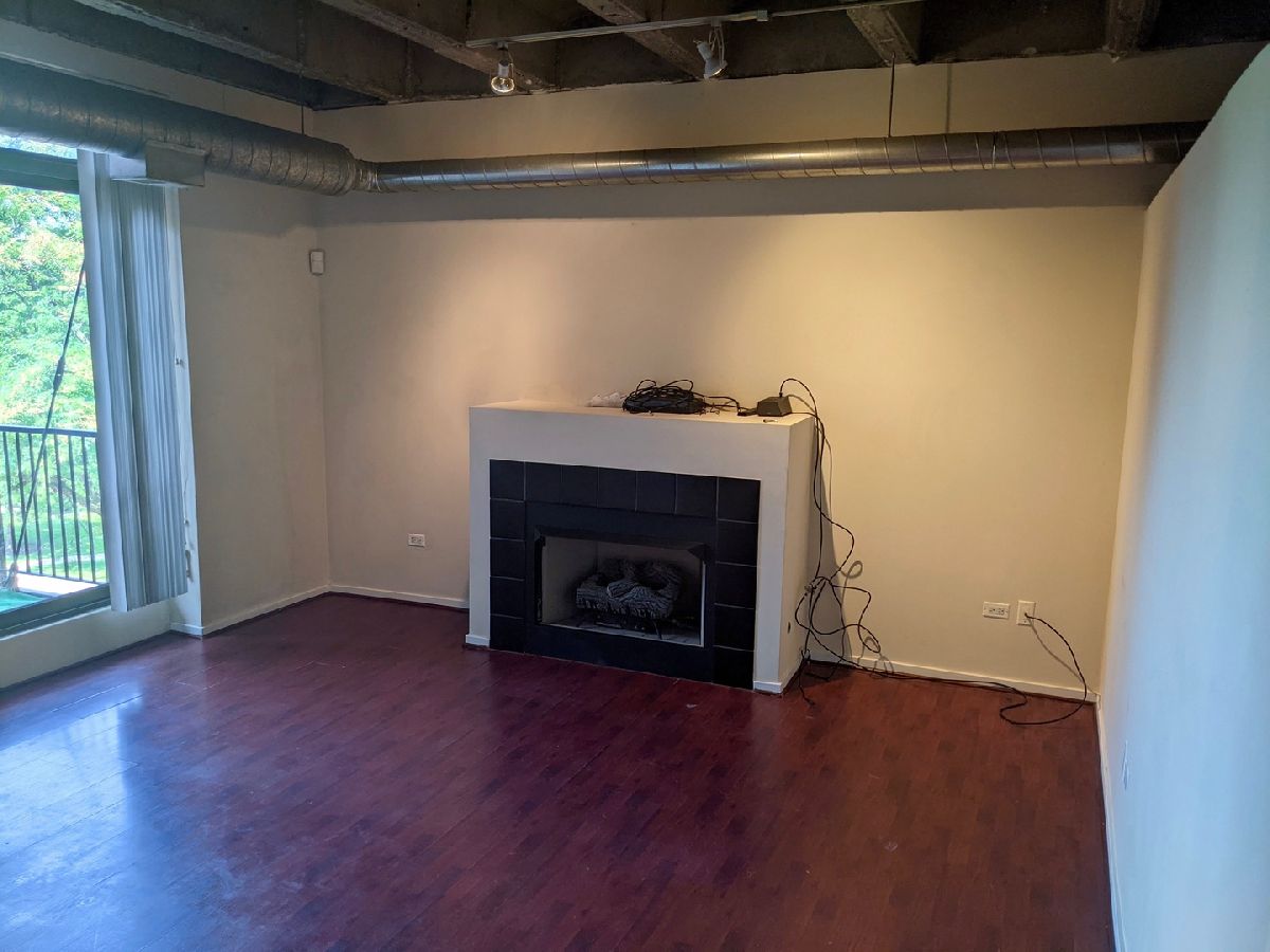 Condos & Townhomes & Homes Rented Renaissance Place Chicago Illinois, 5200 Ellis