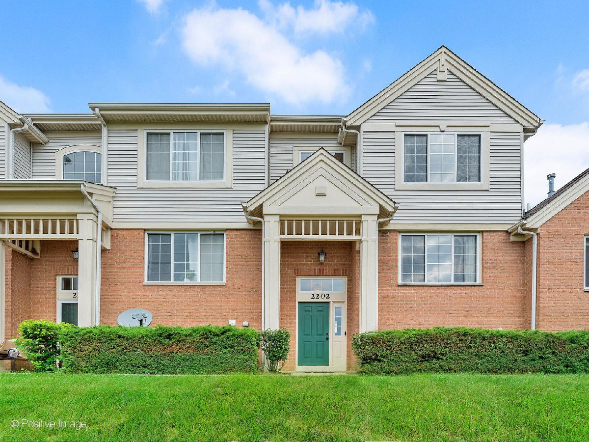 Townhomes Sold Bella Oaks Addison Illinois, 2202 Concord