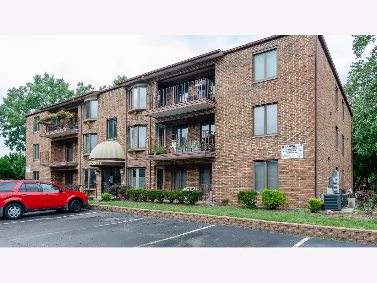 Condominiums Sold Lioncrest Crestwood Illinois, 13547 Lamon