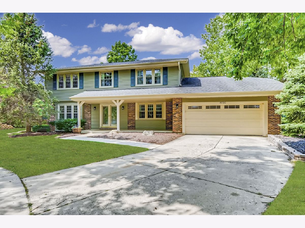 Homes & Townhomes Sold Deer Creek Westmont Illinois, 5720 Deer Creek