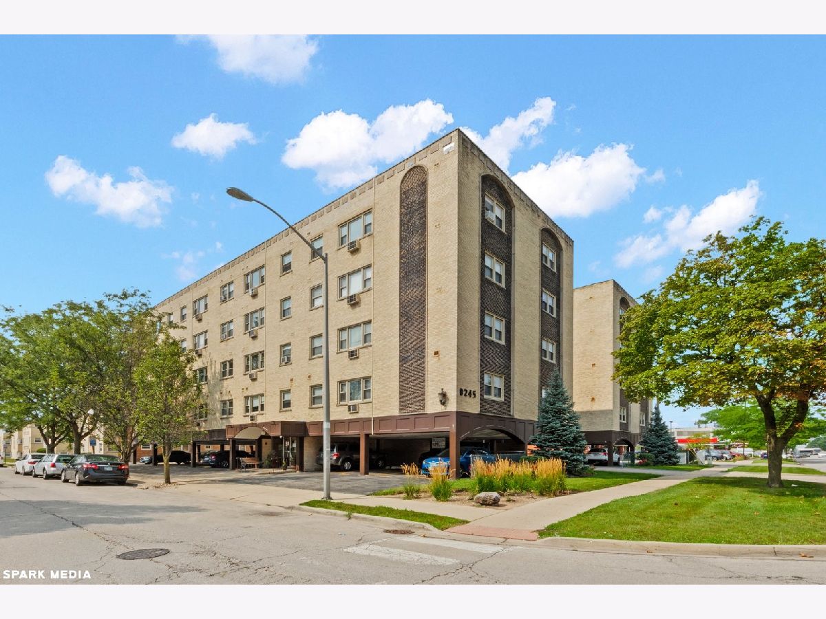 Condominiums Sold Mason House River Grove Illinois, 8245 Belmont