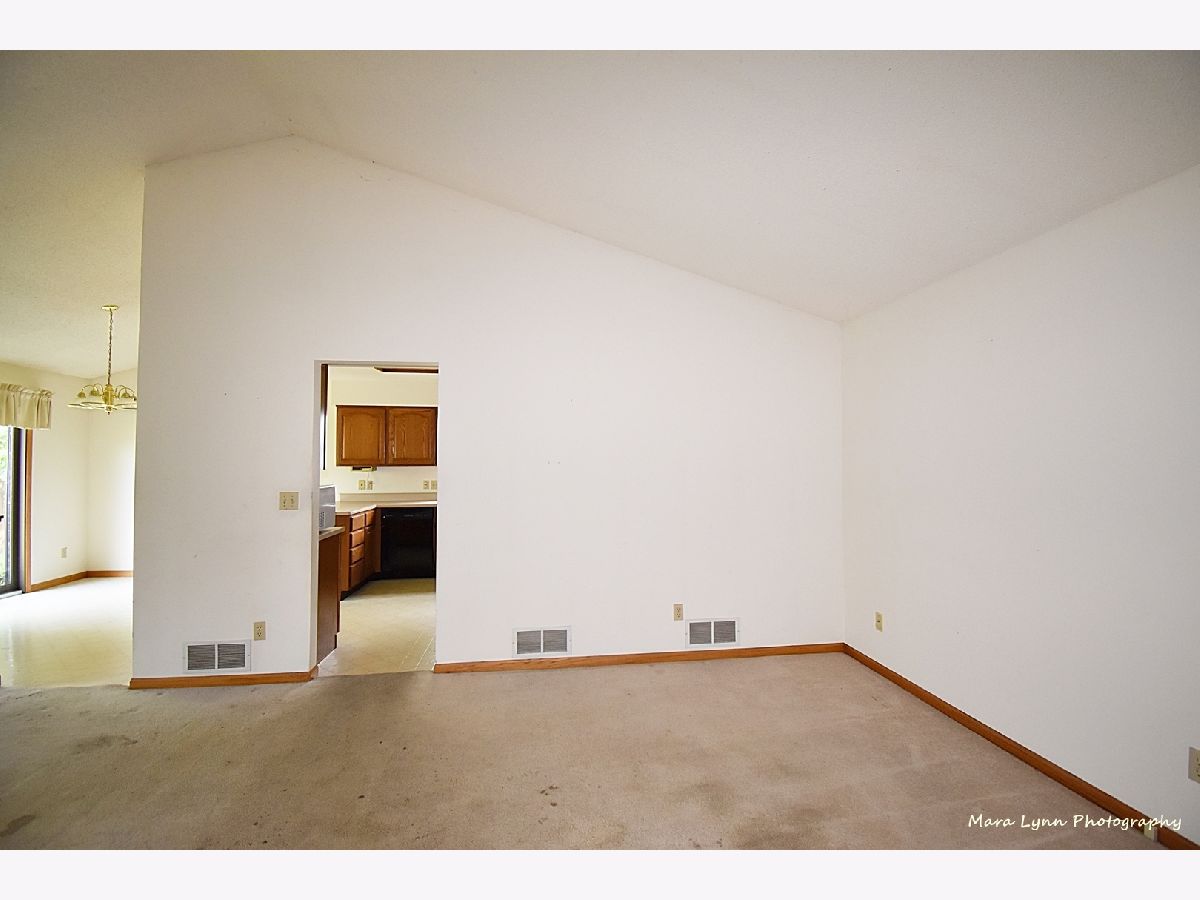 Homes Sold Maple Terrace Sycamore Illinois, 919 Janet