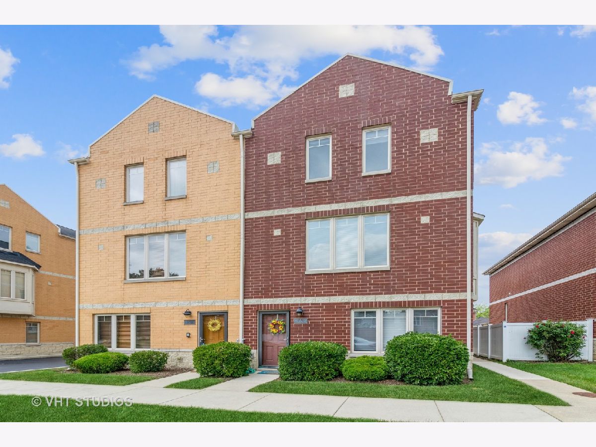 Townhomes & Homes Sold Prairie Square Brookfield Illinois, 8900 31st