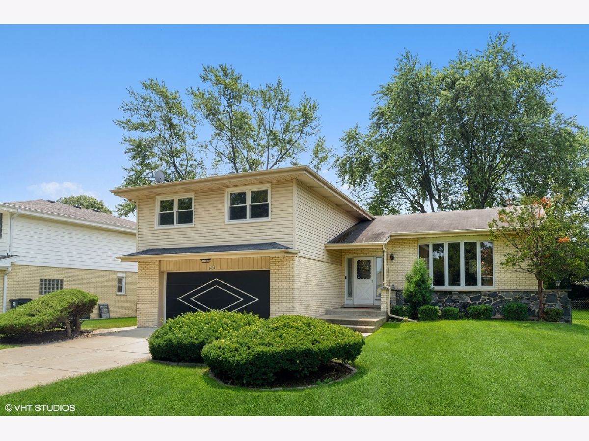 Homes & Condos & Townhomes Sold Cedar Glen Arlington Heights Illinois, 2424 Shag Bark