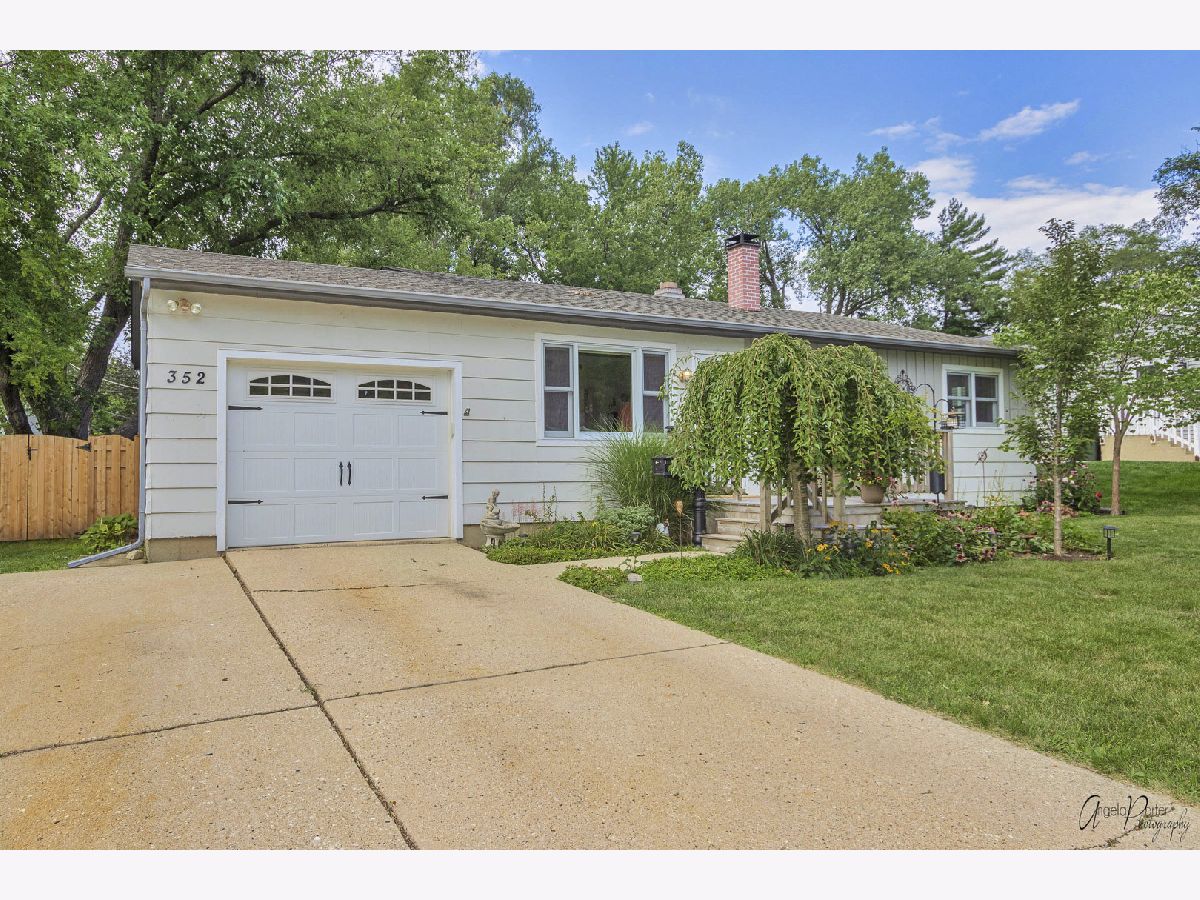 Homes Sold Hansons Cary Illinois, 352 Lloyd