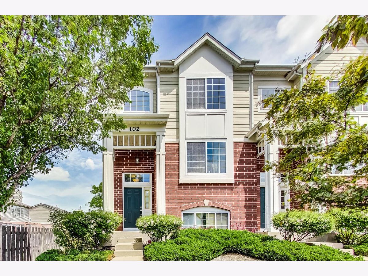 Townhomes & Homes Sold Morgan's Gate Wood Dale Illinois, 102 Morgans Gate