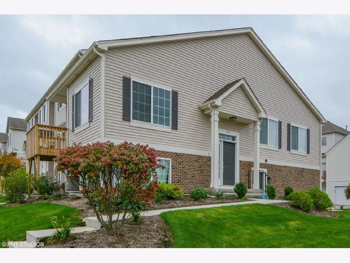 Townhomes & Homes Sold Fieldstone Place Montgomery Illinois, 1471 Manning