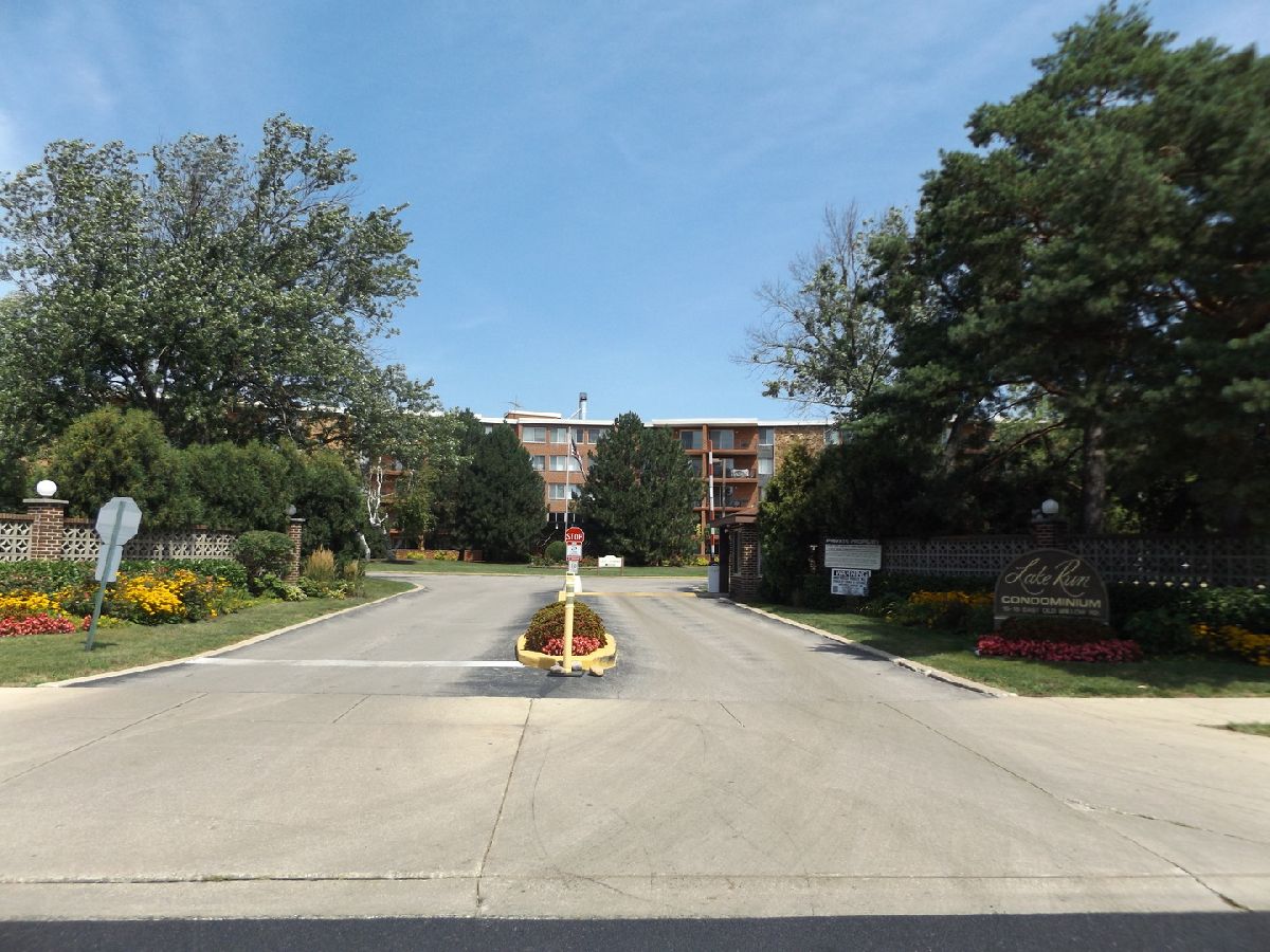 Condominiums Sold Lake Run Prospect Heights Illinois, 18 Old Willow