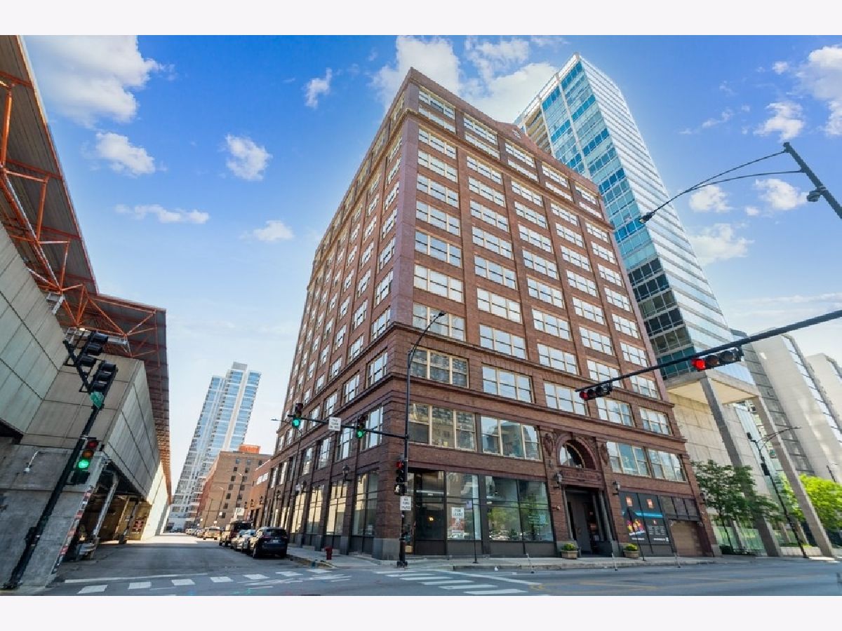 Condos & Townhomes Sold Market Square Lofts Chicago Illinois, 161 Harrison