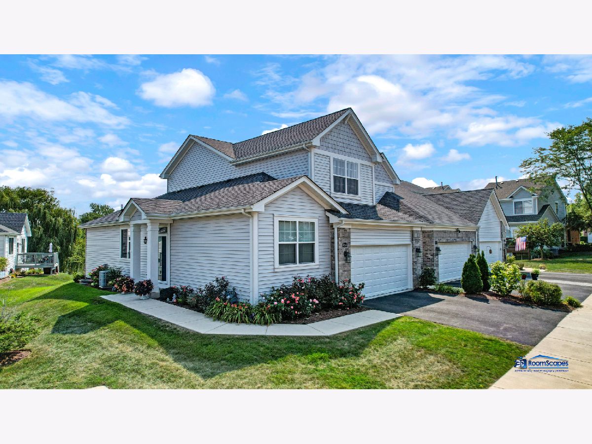 Townhomes Sold The Highlands At Red Tail Lakewood Illinois, 9160 Falcon Greens