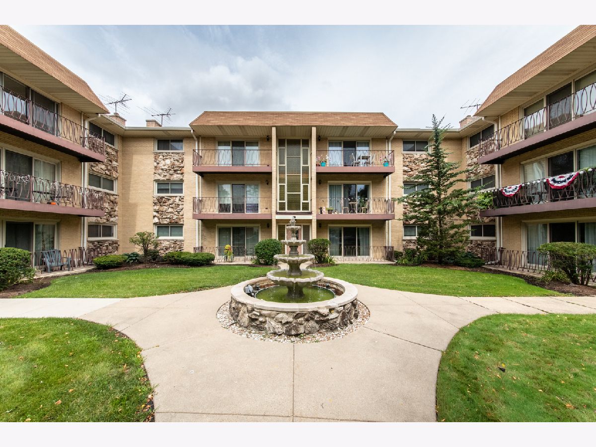 Condominiums Sold Friendly Village Chicago Illinois, 6875 Northwest