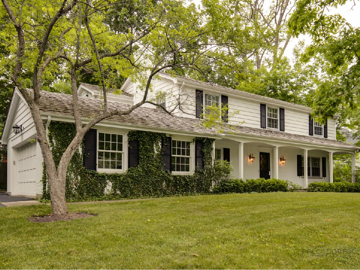 Homes & Condominiums Rented East Lake Bluff Lake Bluff Illinois, 325 Ravine Forest