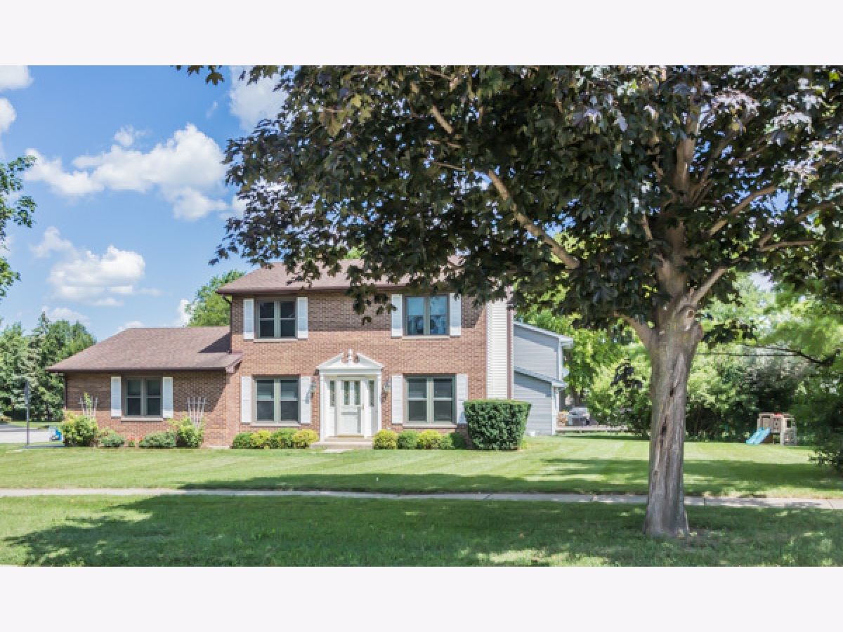 Homes Sold Williamsburg Woods Bartlett Illinois, 381 Tanoak