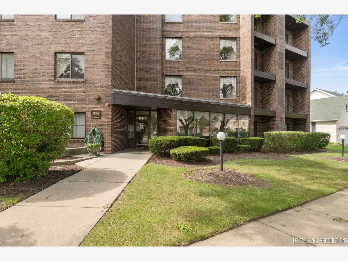 Condominiums Sold Tiffany South Skokie Illinois, 5019 Mulford