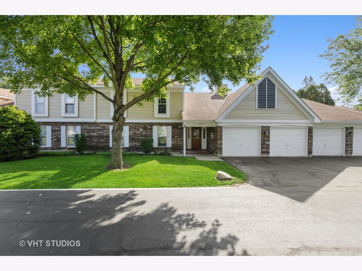 Condominiums Sold Chasefield Crossing Crystal Lake Illinois, 860 Chasefield