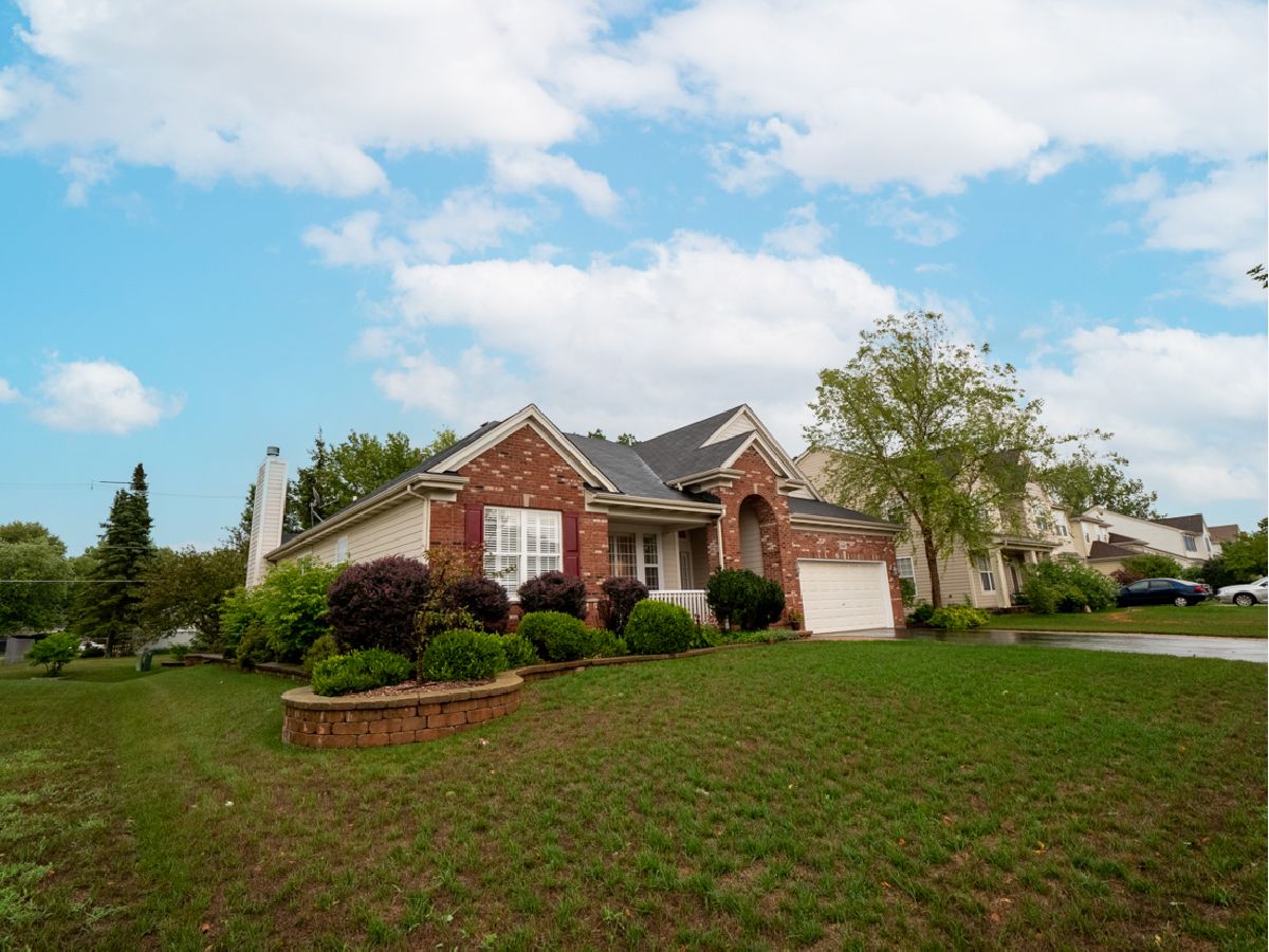 Homes Sold The Shires Lake Villa Illinois, 36467 Yew Tree