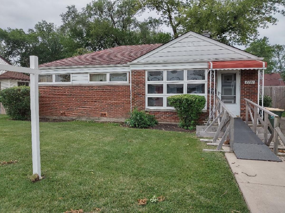Homes Sold Mills Park Morton Grove Illinois, 7101 Simpson