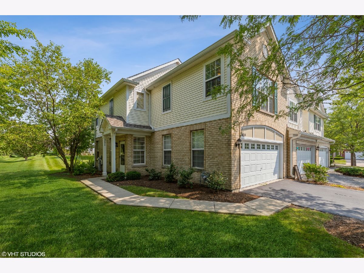 Townhomes Sold Millbrook Algonquin Illinois, 2624 Pond View