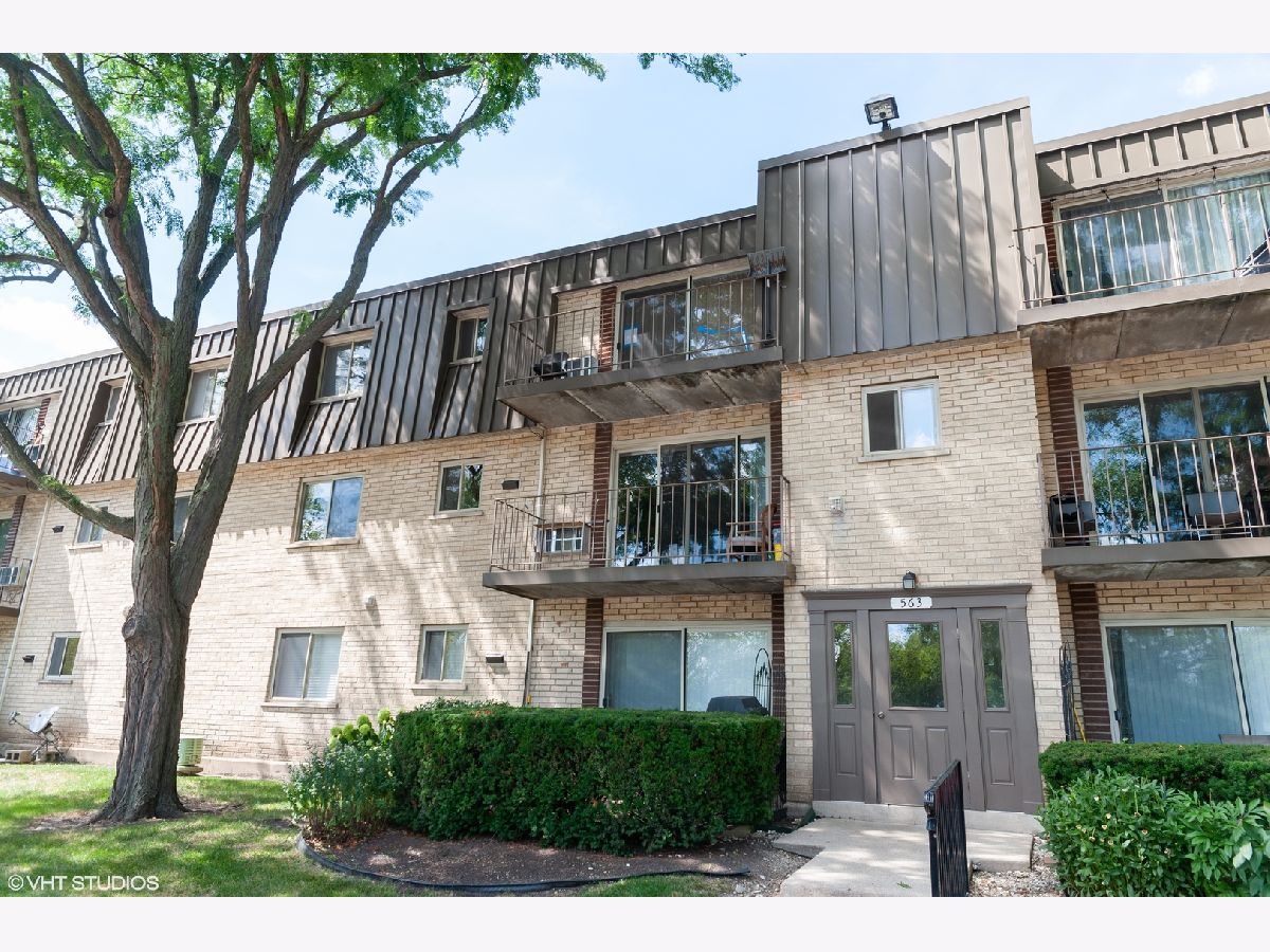 Condominiums Rented Fairway Greens Wheeling Illinois, 563 Fairway View