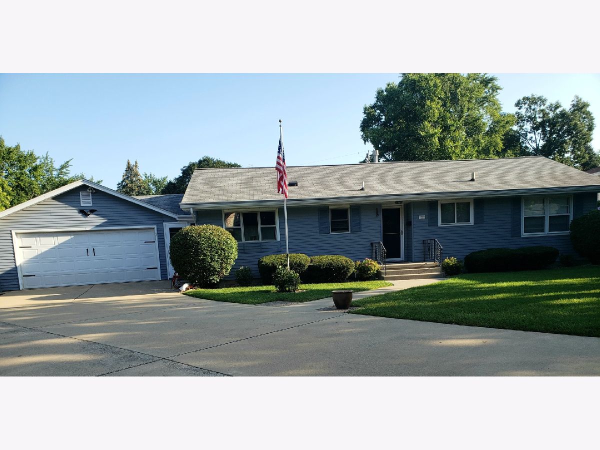 Homes Sold Indian Hills Bloomington Illinois, 2 Fisher