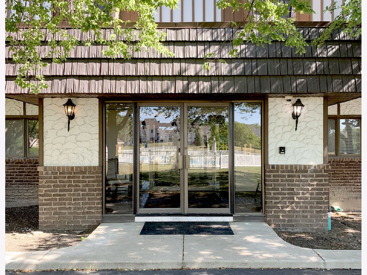 Condominiums Sold Heiden Gardens Lake Bluff Illinois, 13200 Heiden